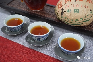2005年勐海茶厂V93熟沱好喝吗？十年磨一剑，高端收藏型熟茶！