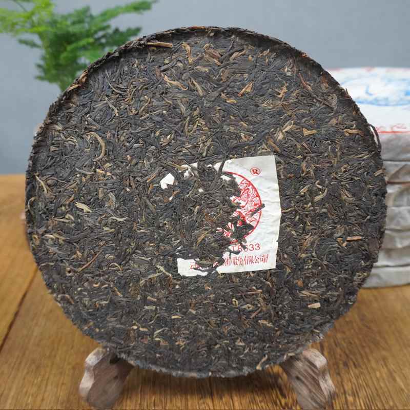宝焰小铁饼中老期普洱茶收藏价值解析 宝焰小铁饼中老期普洱茶收藏价值解析