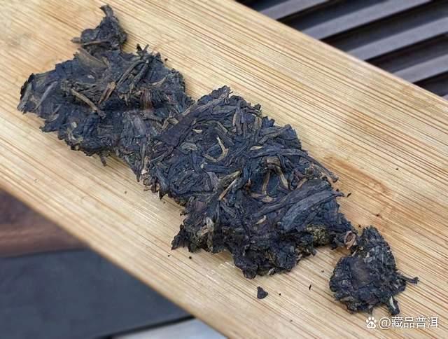 宝焰小铁饼中老期普洱茶收藏价值解析 宝焰小铁饼中老期普洱茶收藏价值解析