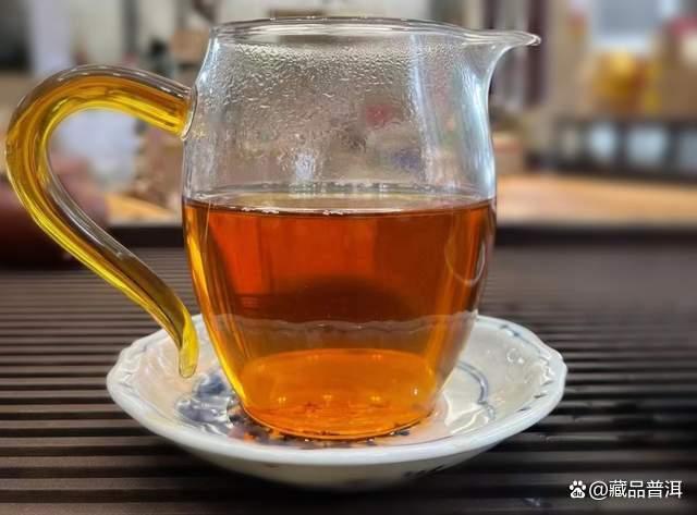 宝焰小铁饼中老期普洱茶收藏价值解析 宝焰小铁饼中老期普洱茶收藏价值解析