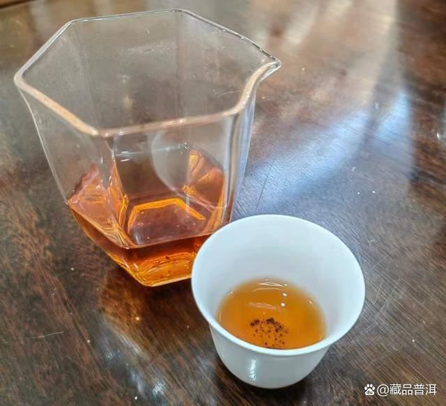 红大益7502 vs 7542:口感与收藏价值解析 红大益7502 vs 7542:口感与收藏价值解析