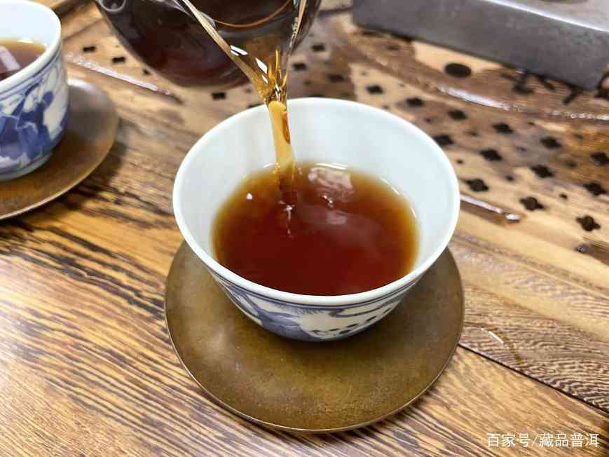 紫大益7572熟饼:2003年紫大益批次详解,高阶藏家首选 紫大益7572熟饼:2003年紫大益批次详解,高阶藏家首选