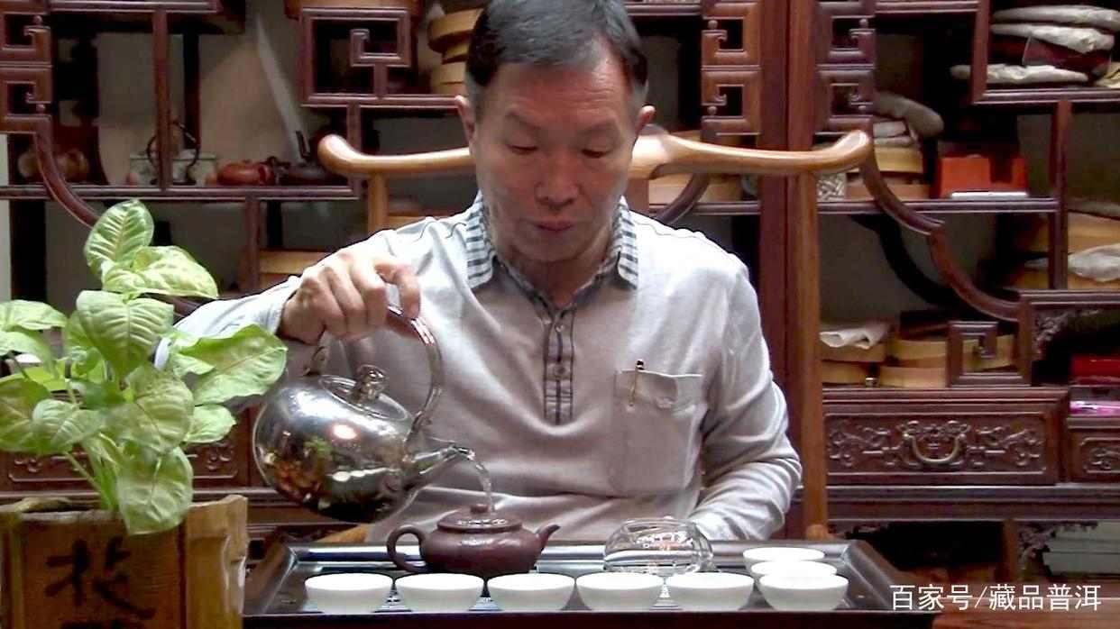 宋聘号百年古董茶之谜:100岁高龄的普洱茶还能喝吗?你喝过吗? 宋聘号百年古董茶之谜:100岁高龄的普洱茶还能喝吗?你喝过吗?
