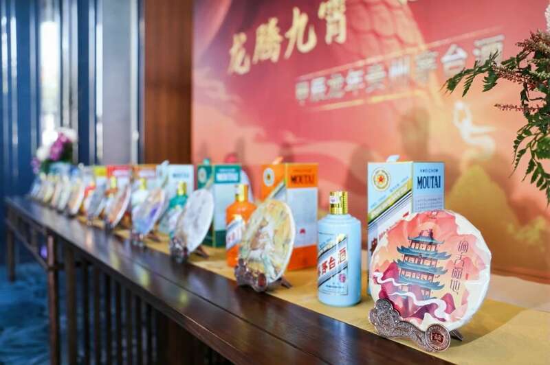 启天地,自成峰 大益蛇年生肖茶金蛇启天惊喜面世! brand_alt_mark