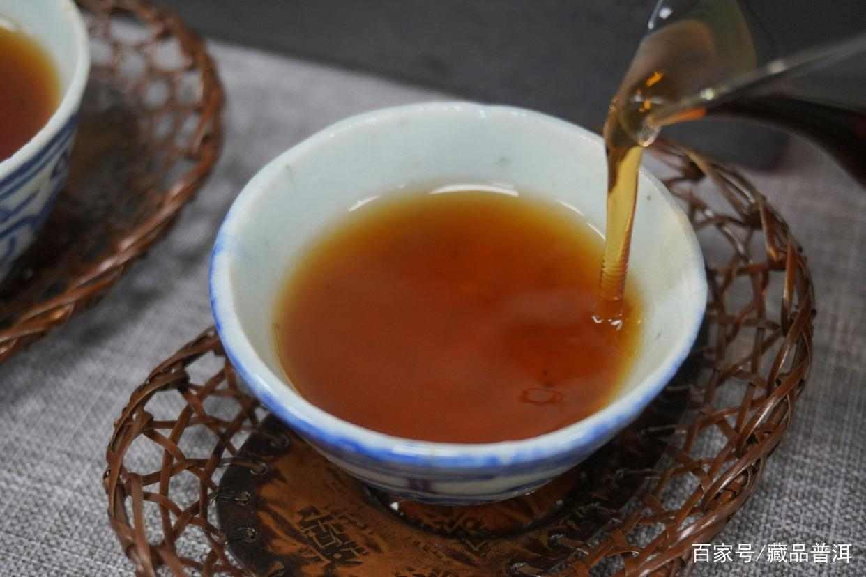 老熟茶怎么冲泡更好喝?以05年红大益7572熟饼为例,纯经验分享 老熟茶怎么冲泡更好喝?以05年红大益7572熟饼为例,纯经验分享