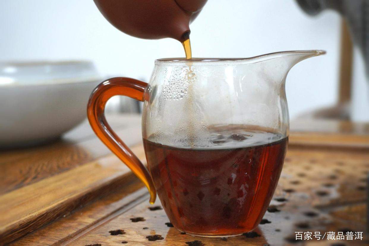 老熟茶怎么冲泡更好喝?以05年红大益7572熟饼为例,纯经验分享 老熟茶怎么冲泡更好喝?以05年红大益7572熟饼为例,纯经验分享