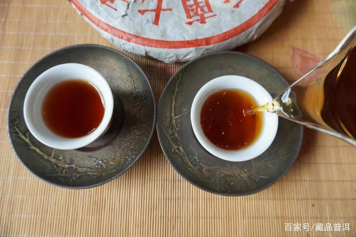 2001年中茶简体云如何辨真假?这4个细节是关键!附细节对比图 2001年中茶简体云如何辨真假?这4个细节是关键!附细节对比图