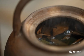 普洱茶煮茶技巧解析,激发茶香层次感 普洱茶煮茶技巧解析,激发茶香层次感