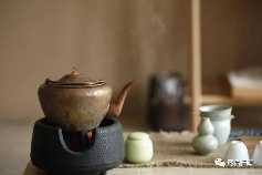 普洱茶煮茶技巧解析,激发茶香层次感 普洱茶煮茶技巧解析,激发茶香层次感