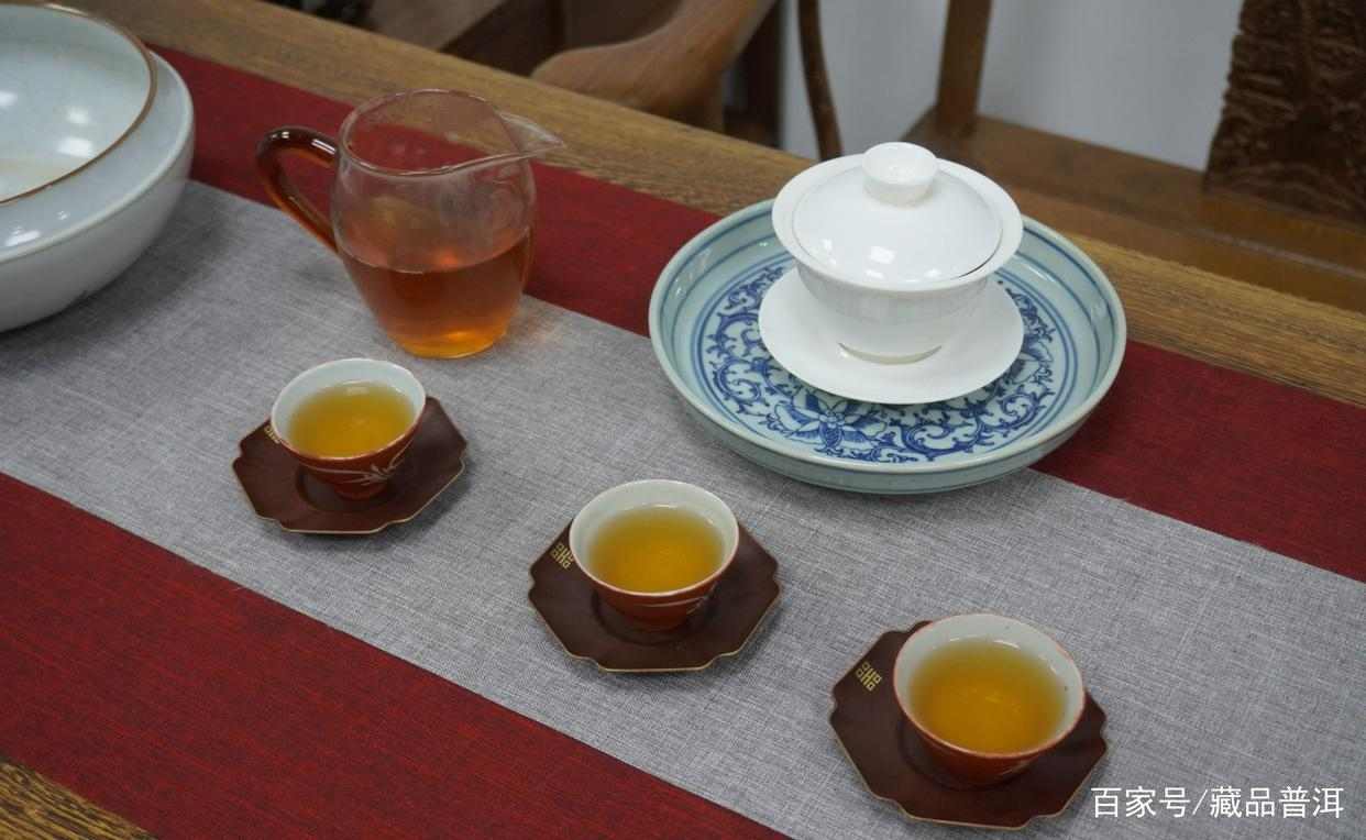 普洱茶冲泡技巧:紫砂壶、水温与出汤时间解析 普洱茶冲泡技巧:紫砂壶、水温与出汤时间解析