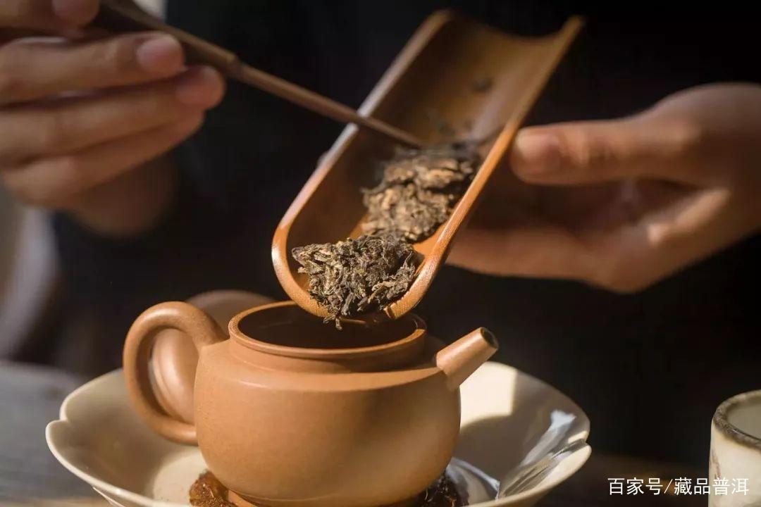 普洱茶冲泡技巧:紫砂壶、水温与出汤时间解析 普洱茶冲泡技巧:紫砂壶、水温与出汤时间解析