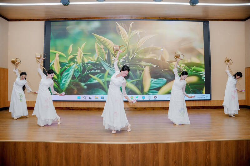 领略标准化,共品黄茶香:四川省茶文化协会28周年年会暨“蒙顶黄芽”冲泡与品鉴标准发布会圆满举办 brand_alt_mark
