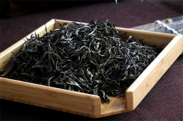 晒青是普洱茶“越陈越香”的关键基础工艺