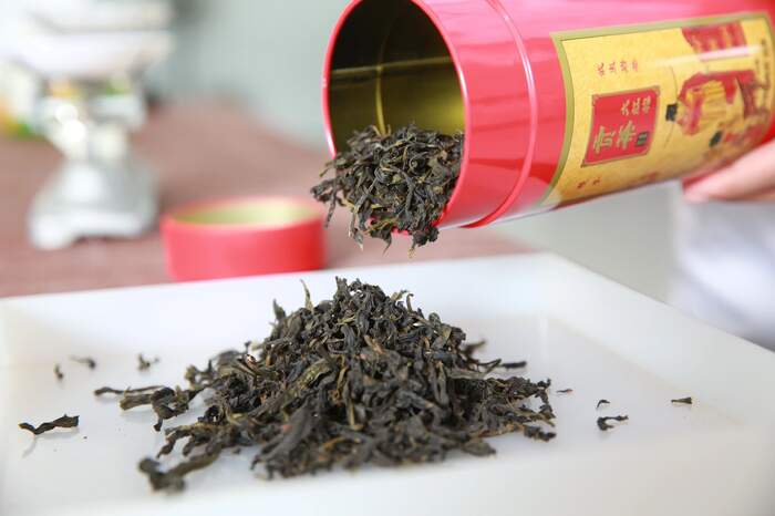 揭秘武夷岩茶独特的“上市时差”与“岩韵”密码 揭秘武夷岩茶独特的“上市时差”与“岩韵”密码