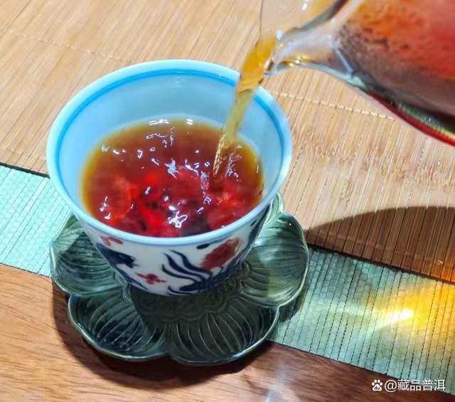 普洱生茶和熟茶的本质区别，老生茶与熟茶如何区分