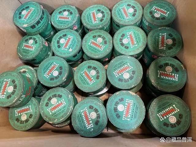 2000年下关绿盒甲沱深度解析,经典老生茶收藏价值 2000年下关绿盒甲沱深度解析,经典老生茶收藏价值