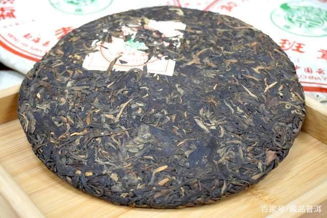 老班章入门优选:2006年兴海生态乔木饼茶品鉴 老班章入门优选:2006年兴海生态乔木饼茶品鉴