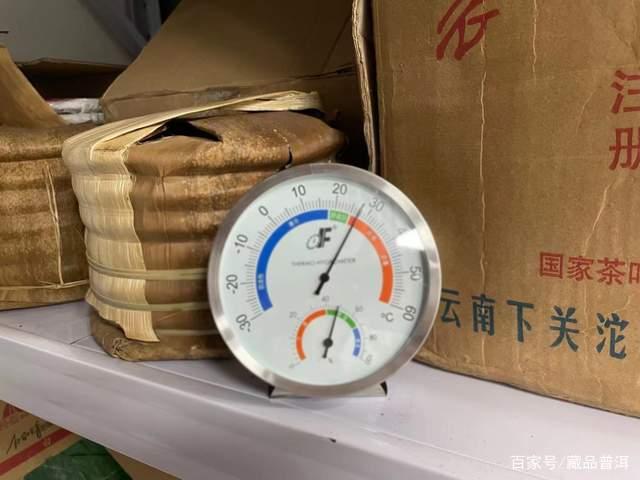 家庭存放普洱茶有哪些容器？这4种容器各有利弊，快看你适合哪个