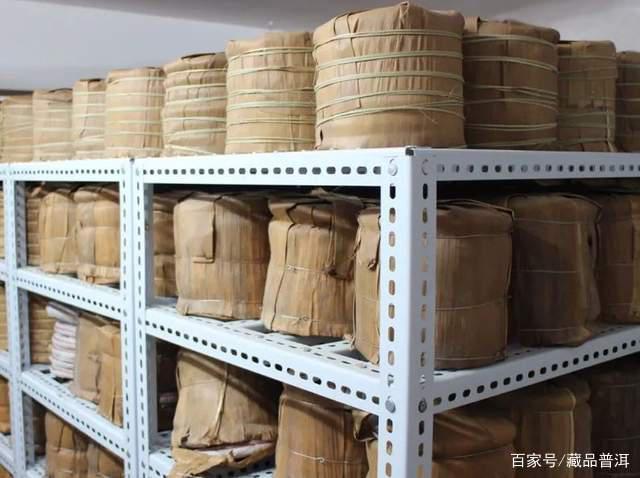 普洱老茶仓储变化揭秘：家庭藏茶注意事项全解析