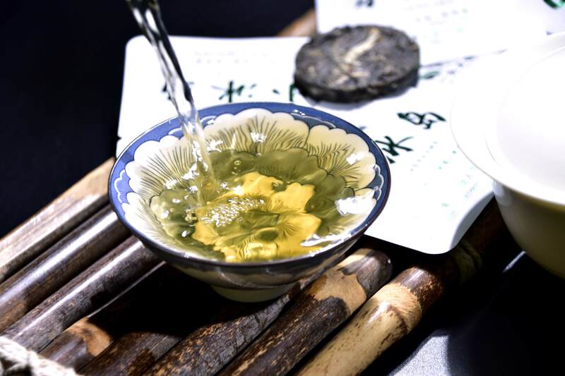 优质小冰岛生茶品质升级,拼配工艺焕发茶香魅力 一口入魂!寻觅小冰岛生茶的香甜甘爽!