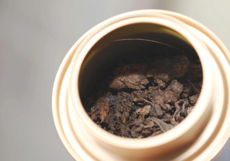 八年干仓陈化普洱熟茶老茶头 陈香浓郁饮后留韵 玄晶粒粒陈,金汤似蜜醴 中茶玄晶老茶头普洱茶(熟茶)散茶