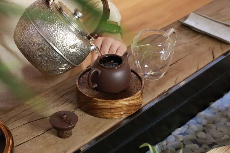 八年干仓陈化普洱熟茶老茶头 陈香浓郁饮后留韵 玄晶粒粒陈,金汤似蜜醴 中茶玄晶老茶头普洱茶(熟茶)散茶