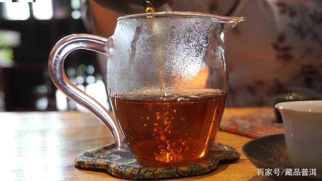 普洱茶冲泡技巧：搭配小碎茶平衡茶汤浓度