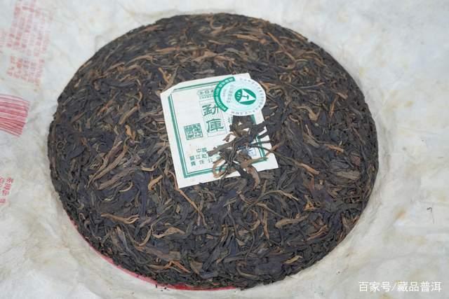 普洱茶紧压成型优劣势解析：散茶与饼茶如何选择
