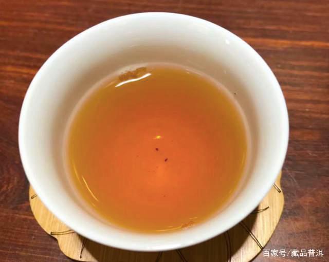 六星孔雀班章青饼：班章茶至尊，价值为何飙升